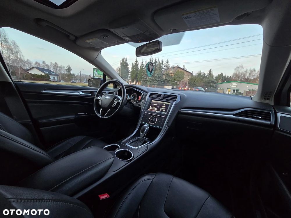 Ford Fusion - 25