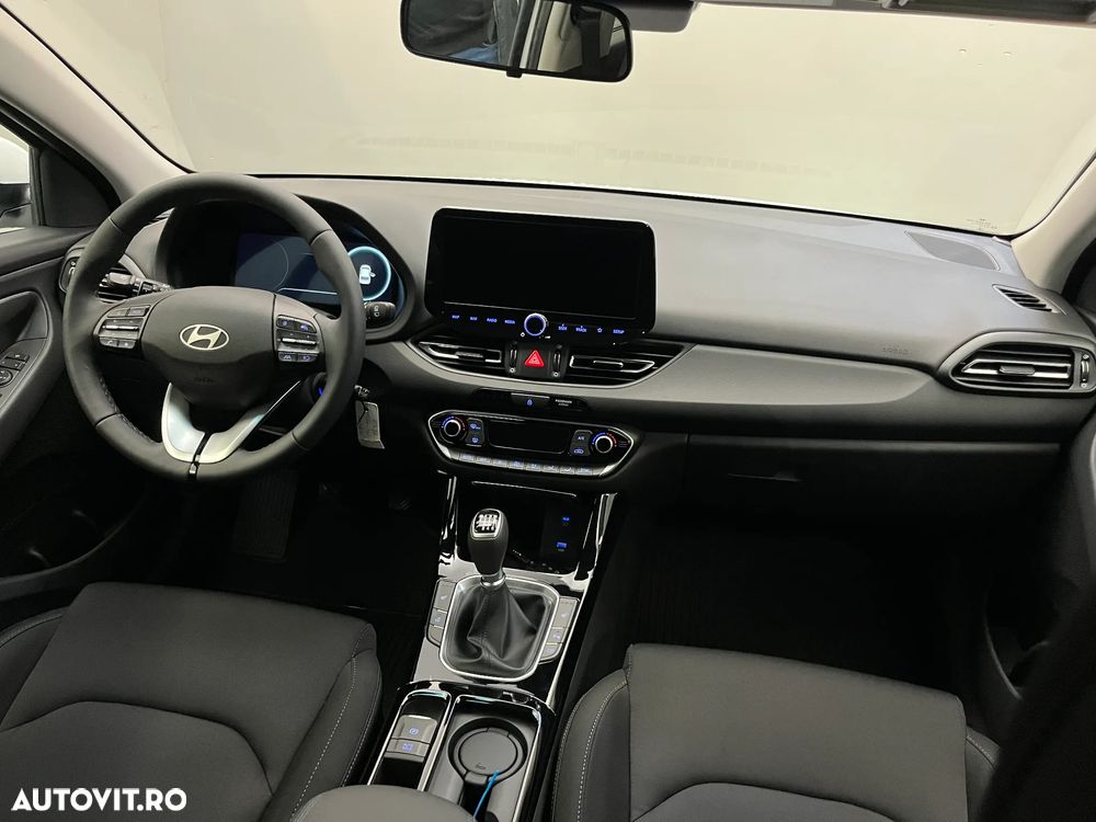 Hyundai i30 1.5 96CP M/T Highway - 8