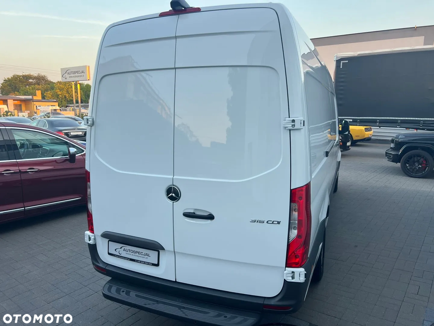 Mercedes-Benz Sprinter - 4