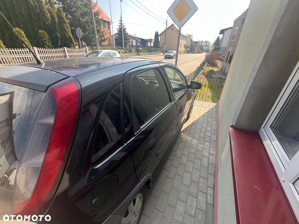 Opel Corsa 1.4 16V Sport - 4