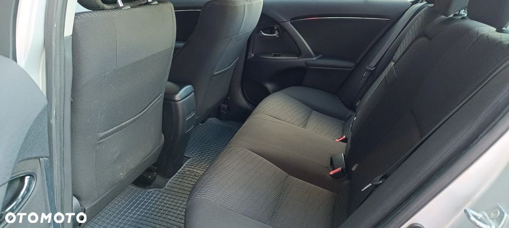 Toyota Avensis 2.0 D-4D Luna - 13