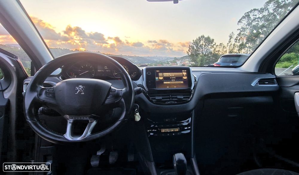 Peugeot 2008 1.6 BlueHDi Style - 7