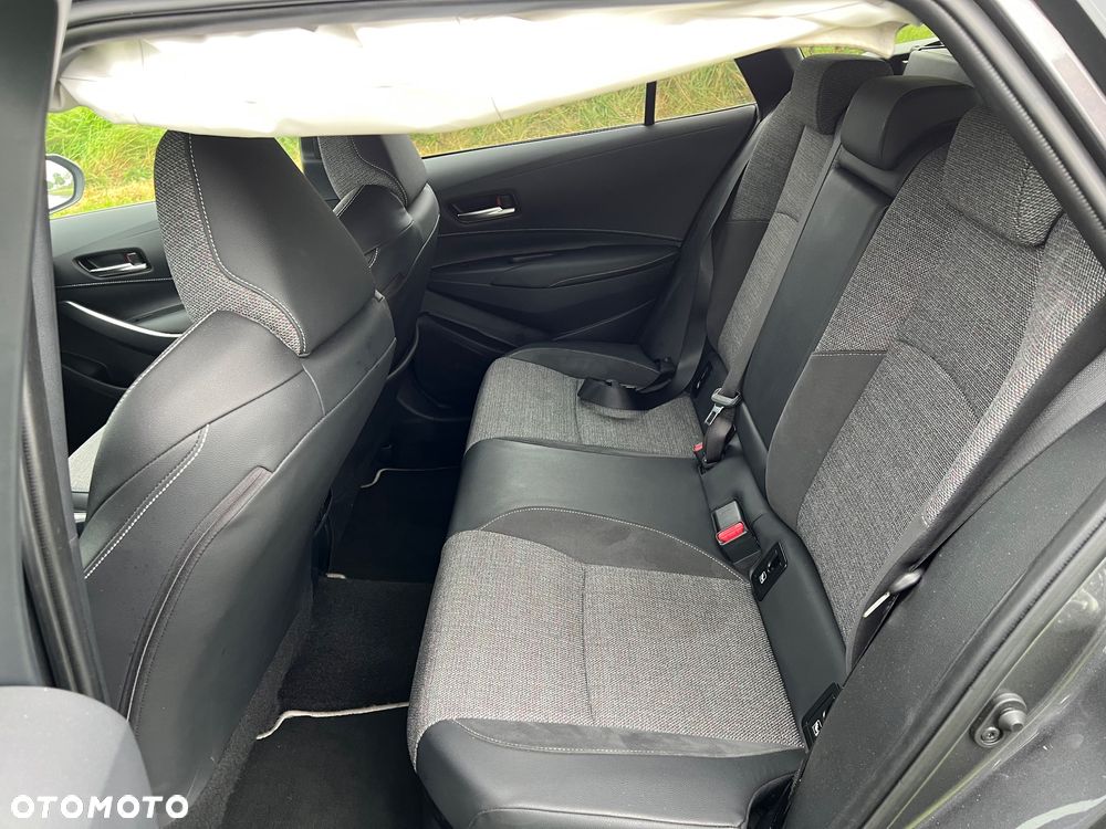 Toyota Corolla 1.8 Business Edition - 12