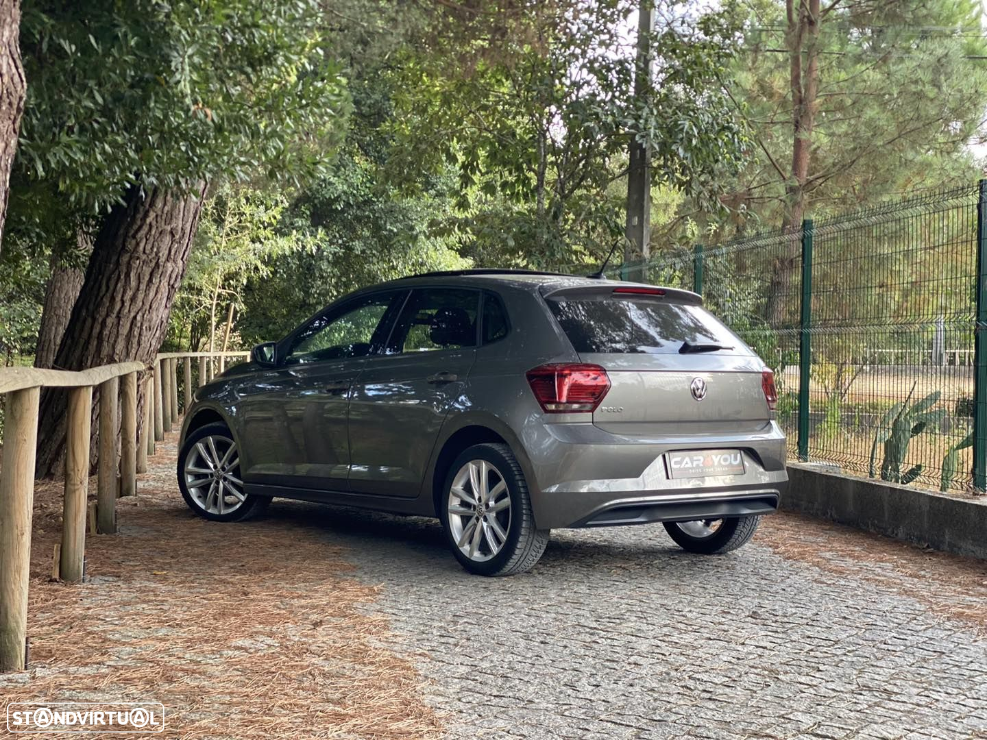 VW Polo 1.6 TDI Highline DSG - 2