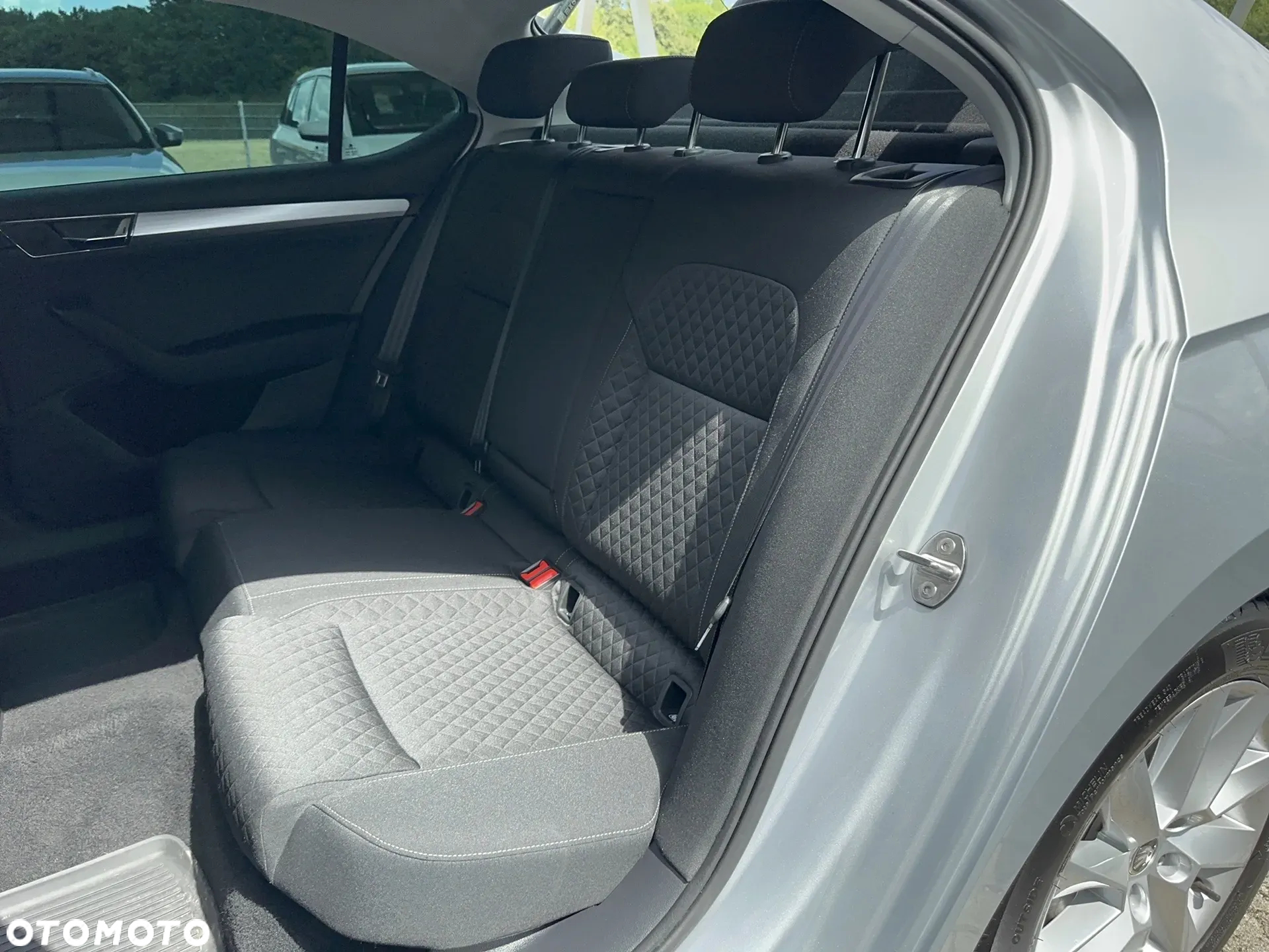 Skoda Superb 1.5 TSI Ambition DSG - 24
