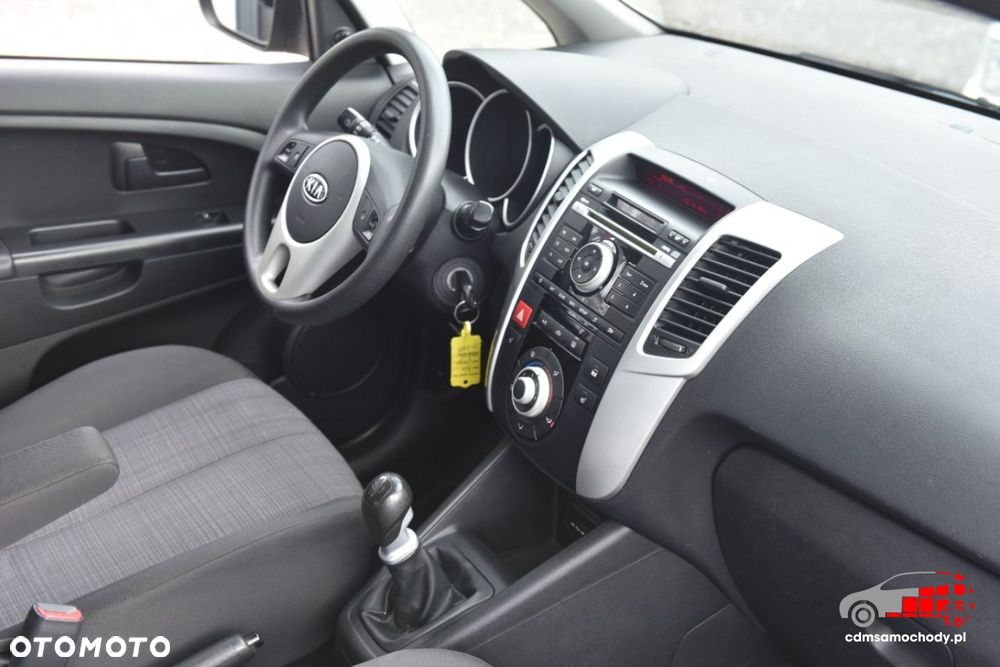 Kia Venga - 24