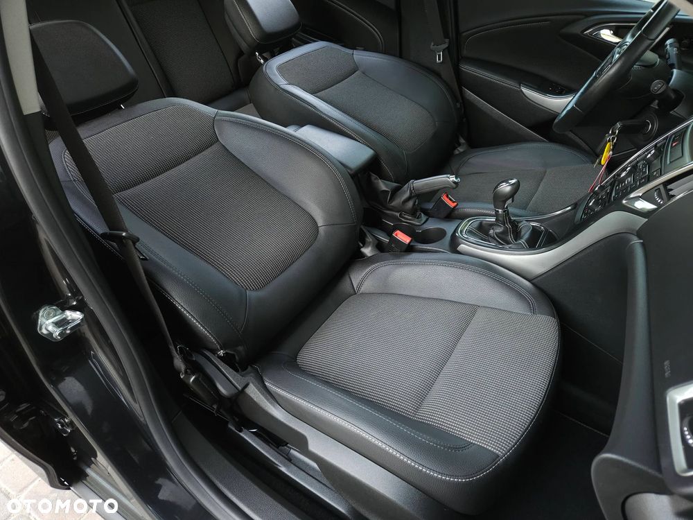 Opel Astra 1.6 Sports Tourer Selection - 36
