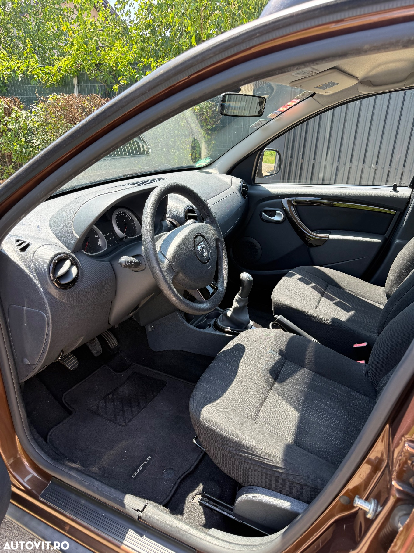 Dacia Duster 1.6 16V 4x2 - 8