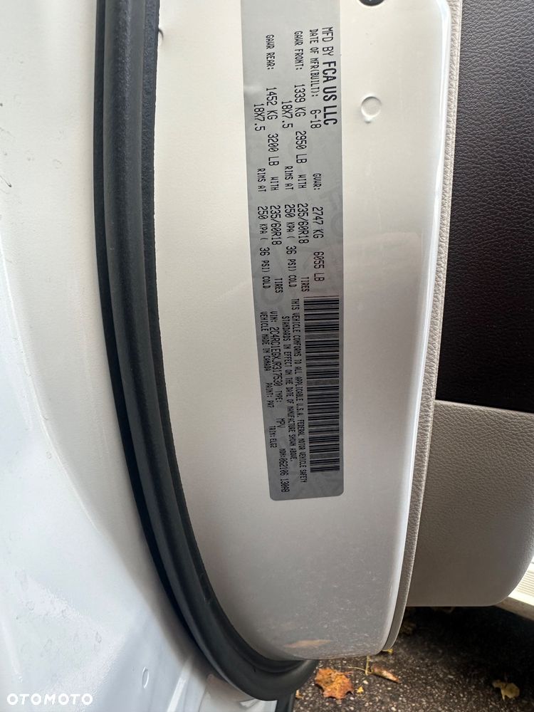 Chrysler Pacifica - 11