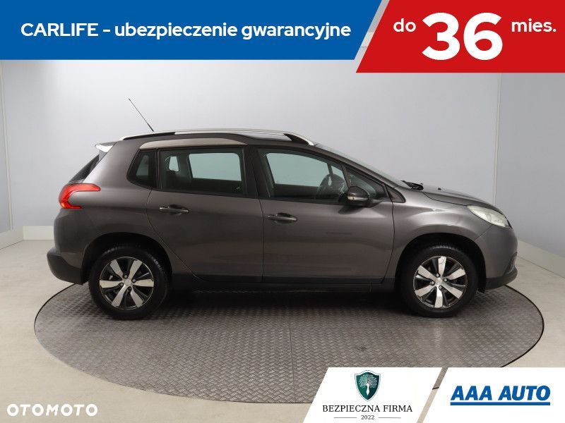 Peugeot 2008 - 8