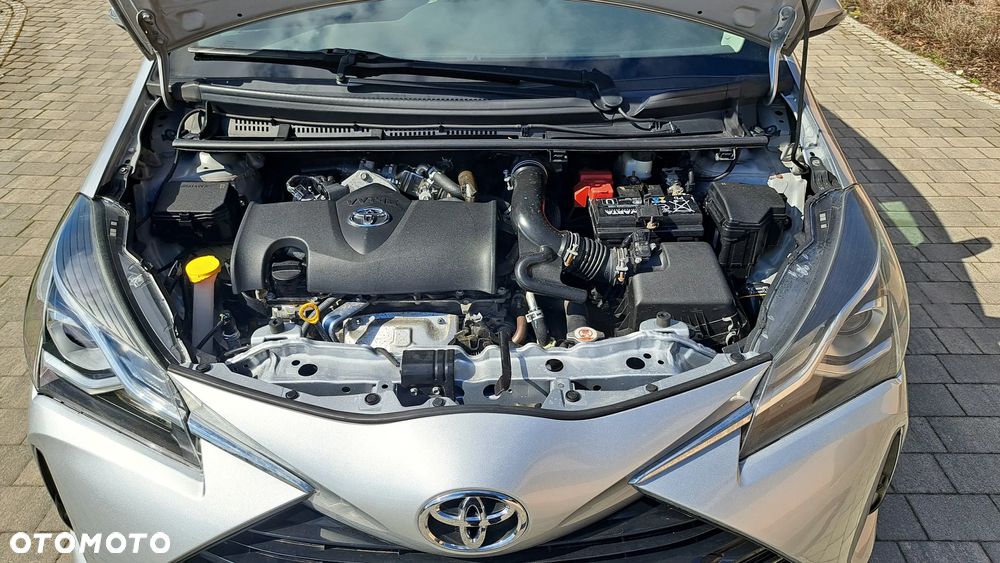 Toyota Yaris 1.5 Premium - 13