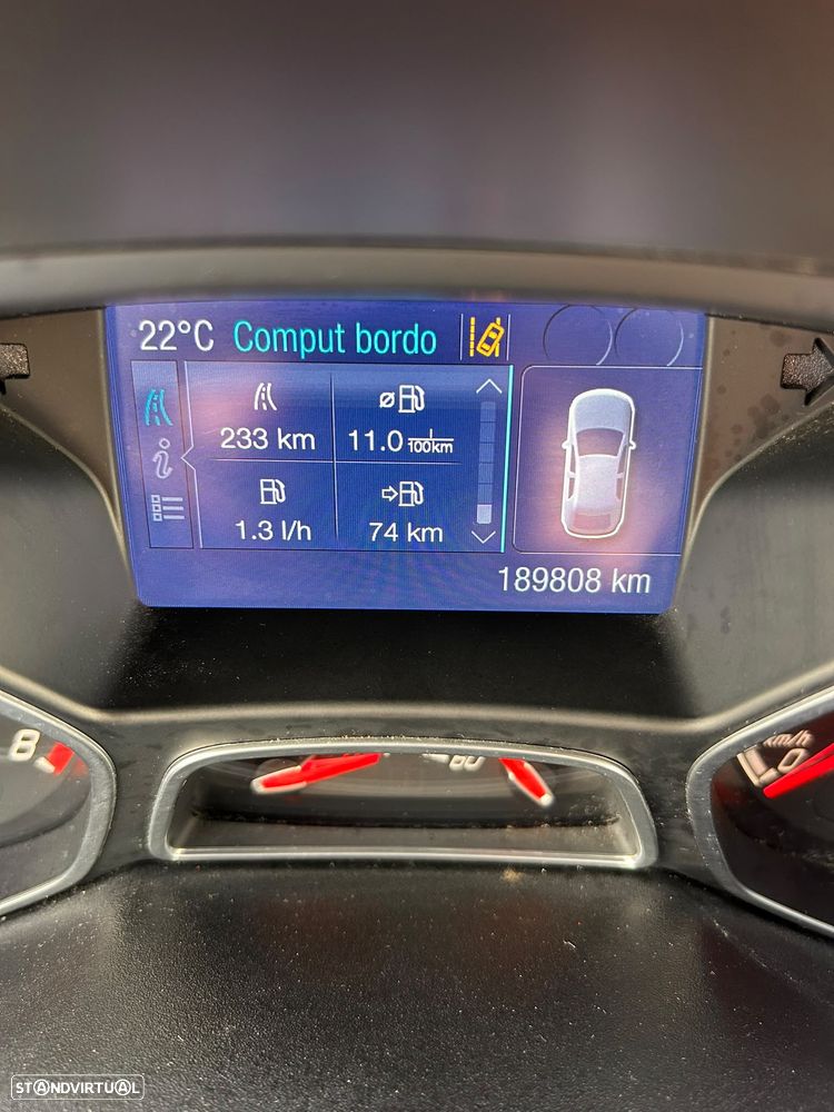Ford Focus Turnier 2.0 EcoBoost ST c/ Pack Pele Desportiva - 13