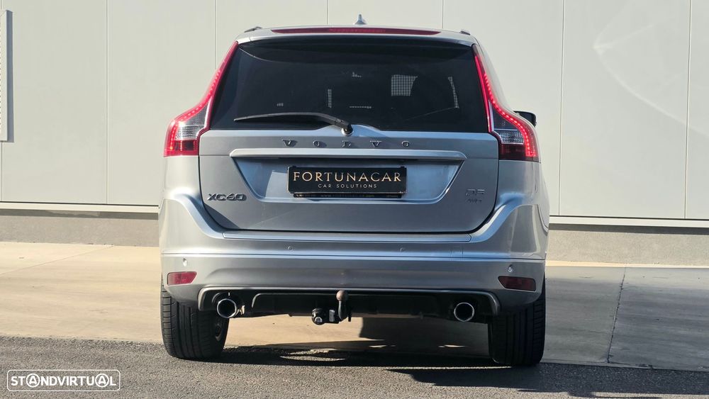 Volvo XC 60 2.4 D5 R-Design AWD S/S 139g - 8