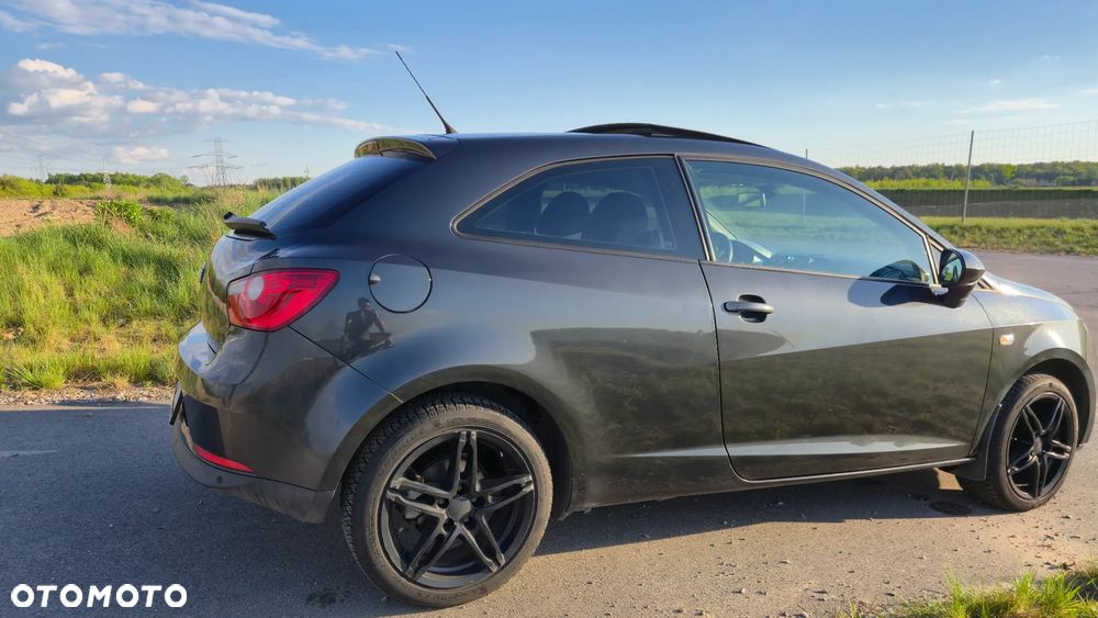 Seat Ibiza SC 1.6 16V Sport - 2