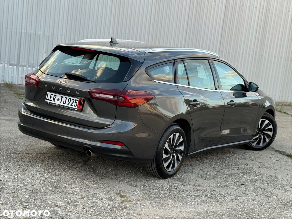 Ford Focus 1.5 EcoBlue Start-Stopp-System TITANIUM - 27