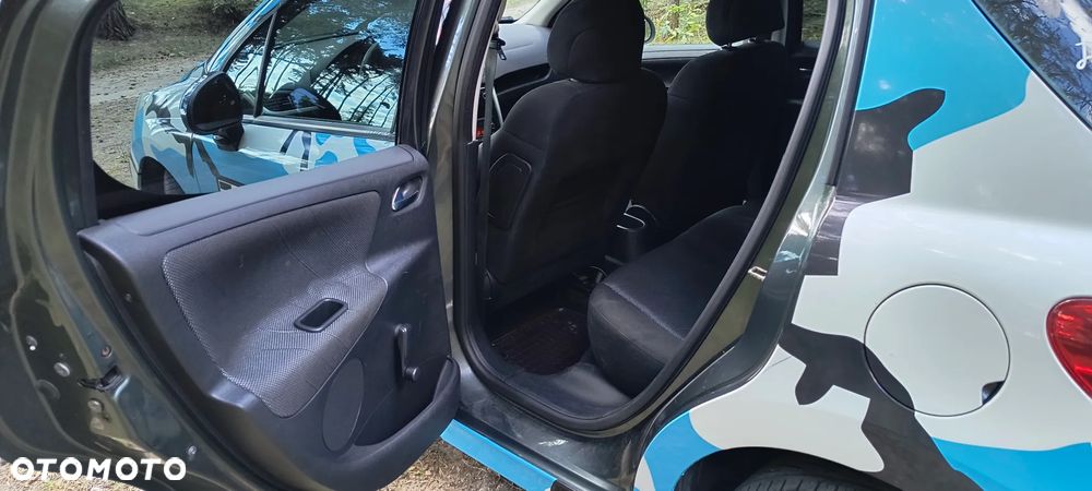 Peugeot 207 1.6 HDi 16V Sporty - 22