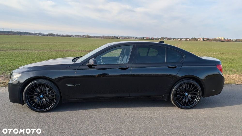 BMW Seria 7 750i xDrive - 4