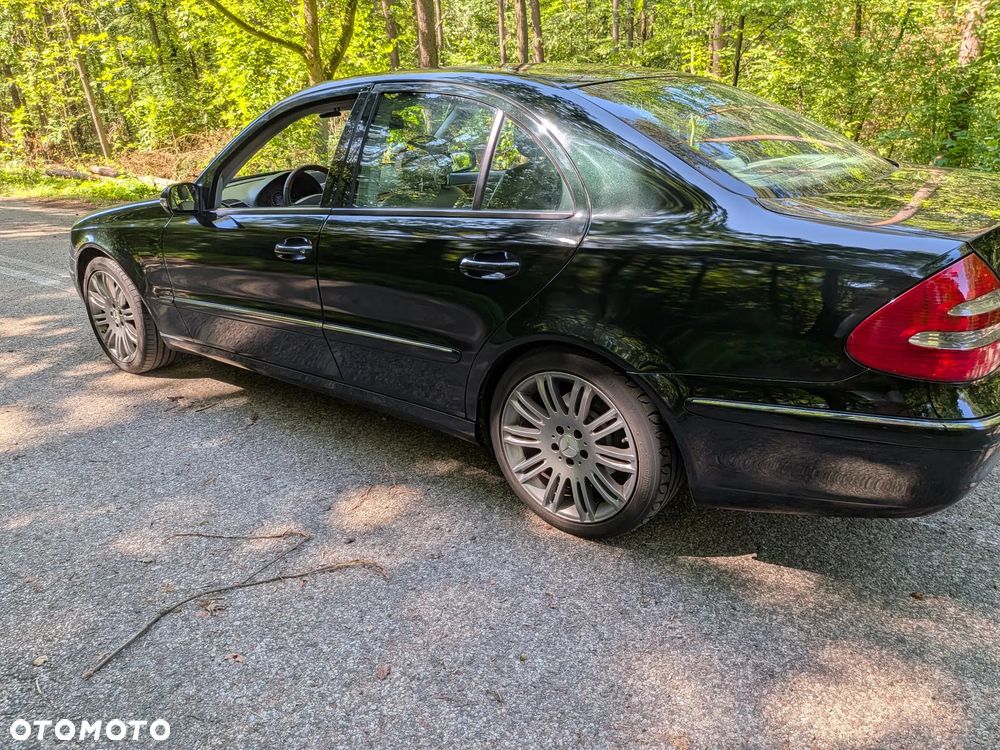Mercedes-Benz Klasa E - 21