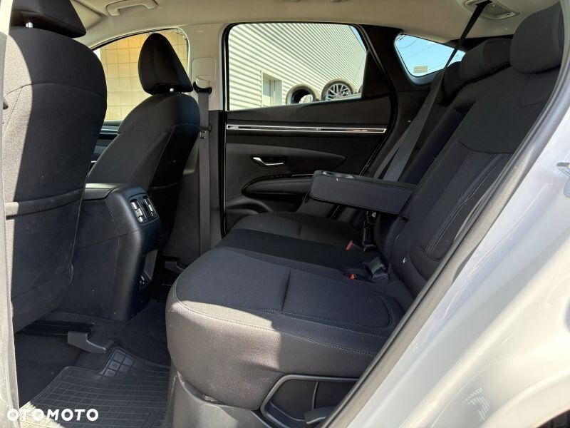 Hyundai Tucson 1.6 T-GDi HEV Executive 2WD - 11