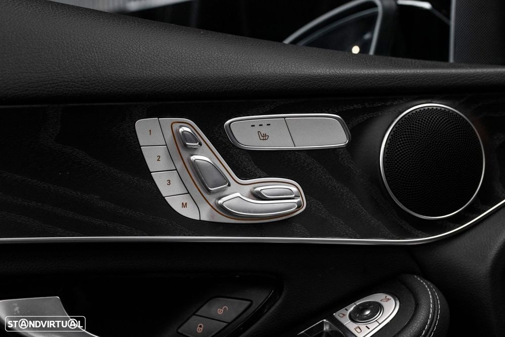 Mercedes-Benz GLC 300 e 4Matic 9G-TRONIC AMG Line - 20