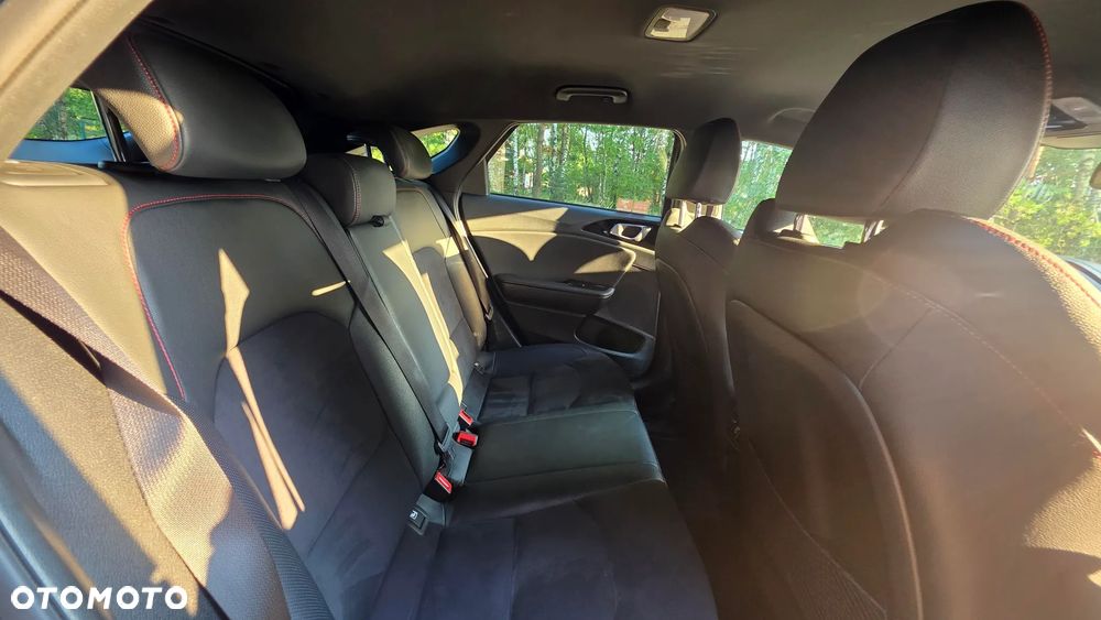 Kia ProCeed - 30