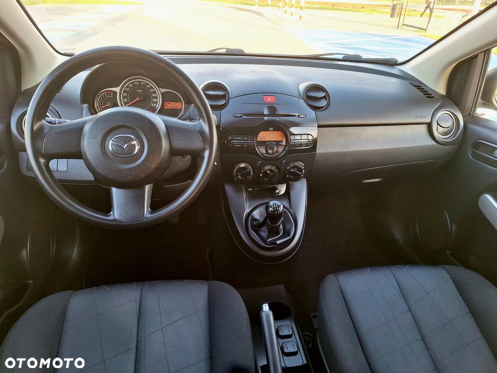 Mazda 2 - 27