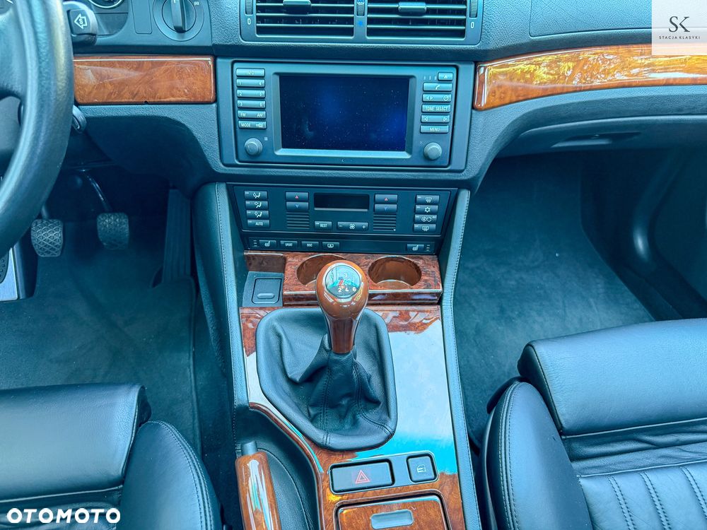 BMW M5 Standard - 24