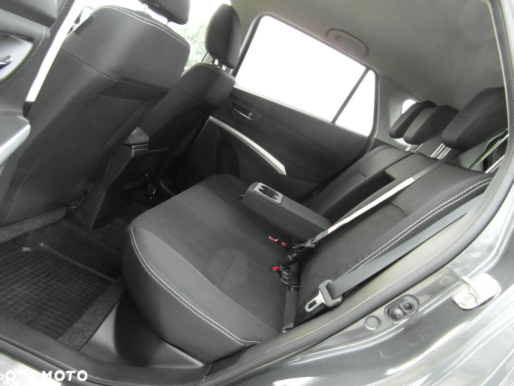 Suzuki SX4 S-Cross 1.4 Boosterjet Comfort - 29