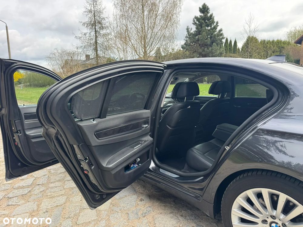 BMW Seria 7 730d xDrive - 14