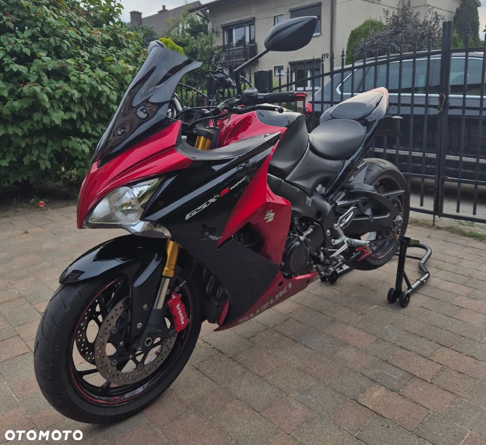 Suzuki GSX 1000 - 1