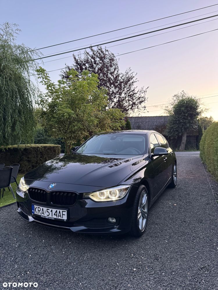 BMW Seria 3 320d xDrive - 10