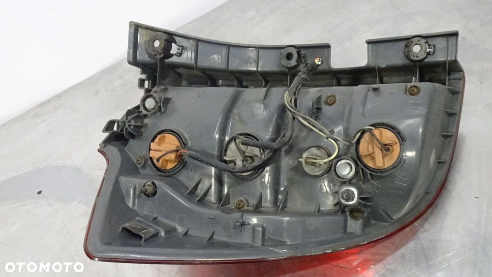 LAMPA PRAWA TYLNA KIA CEED 1.6CRDI 167586 - 5