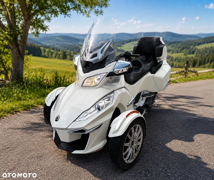 Can-Am Spyder - 2