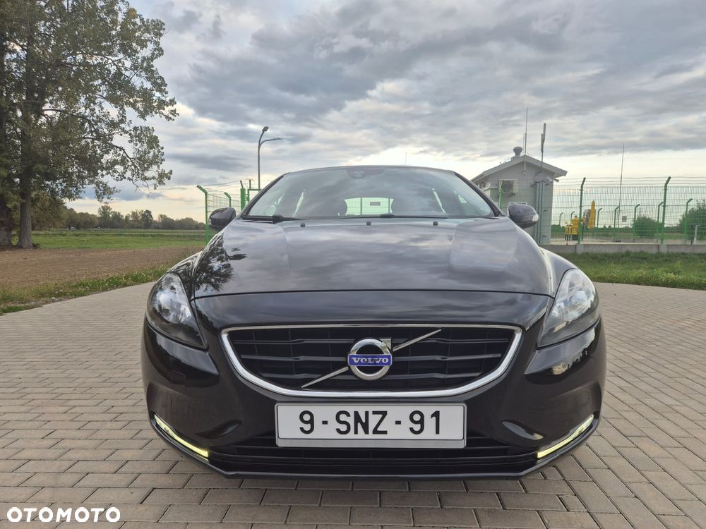 Volvo V40 2013 photo 2