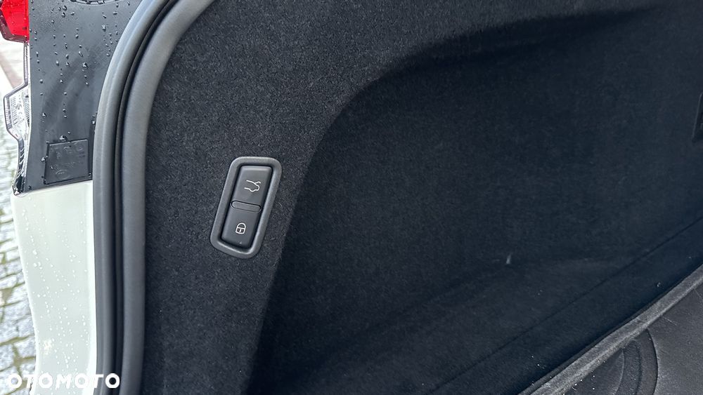 Maserati Levante Q4 Executive - 21
