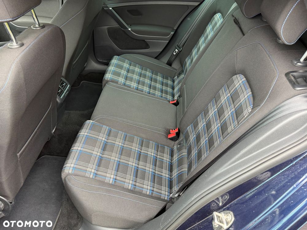 Volkswagen Golf 1.4 TSI Plug-In-Hybrid GTE - 26