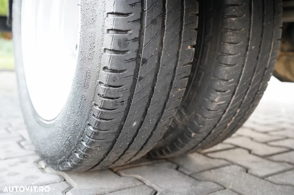 Renault MASTER / BASCULATOR SPATE / 3 LOCURI / DOUĂ TRANSMISII / MANUALĂ / IMPORTATĂ / - 26