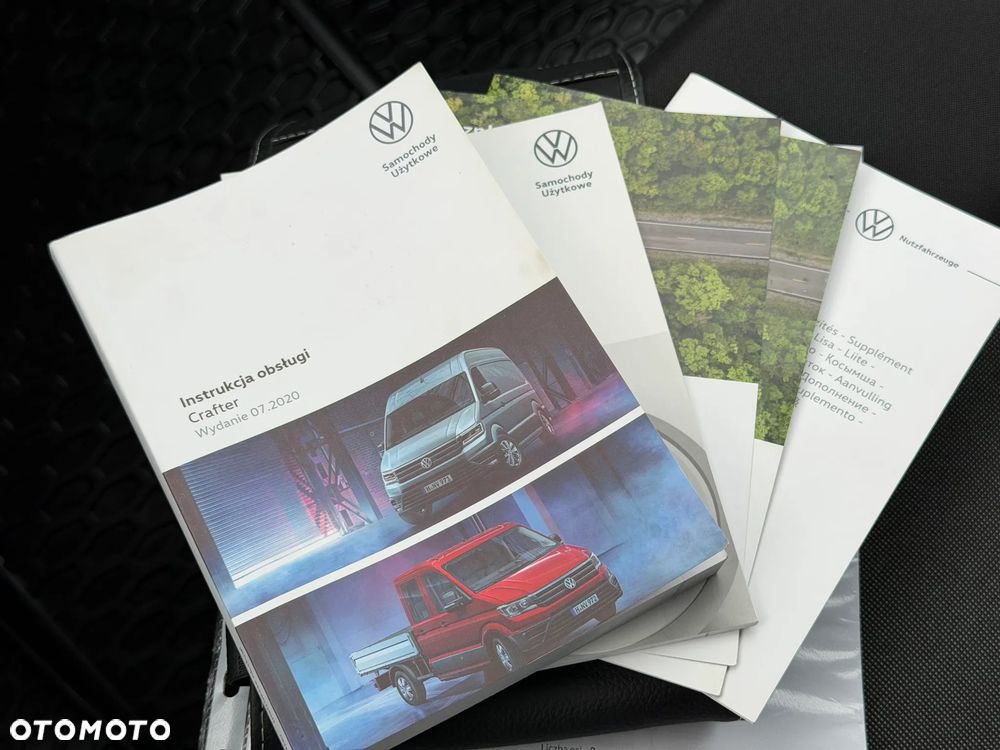 Volkswagen CRAFTER L2H2 Model 2021r WZMOCNIONY VAN 3 osobowy Silnik 2.0TDI 140KM bez BiTurbo! Euro6, Duża ładowność 1.2t, DMC:3.5t, Homologacja VAT-1 Zabudowa paki BOTT, Bogate wyposażenie! OPONY Jak nowe, Fabryczne ogrzewanie oraz wentylacja pojazdu ze zdalnym sterowaniem OEM Eberspacher Airtronic M2 3,5kW, Android Auto, Apple CarPlay, Parktroniki, Kamera, Nawigacja, Drzwi tył 270' Fotel pilot pneumatyczny z masażem! - 41