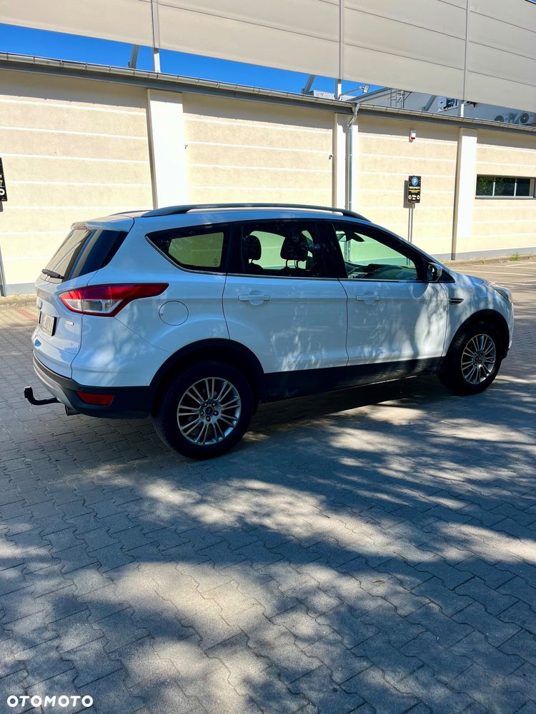 Ford Kuga 1.6 EcoBoost 2x4 Titanium - 7
