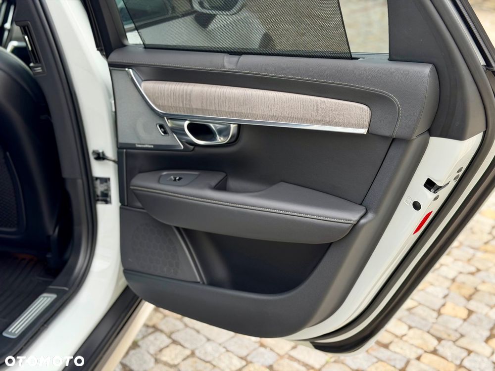 Volvo V90 Cross Country B5 D AWD Ultimate - 22