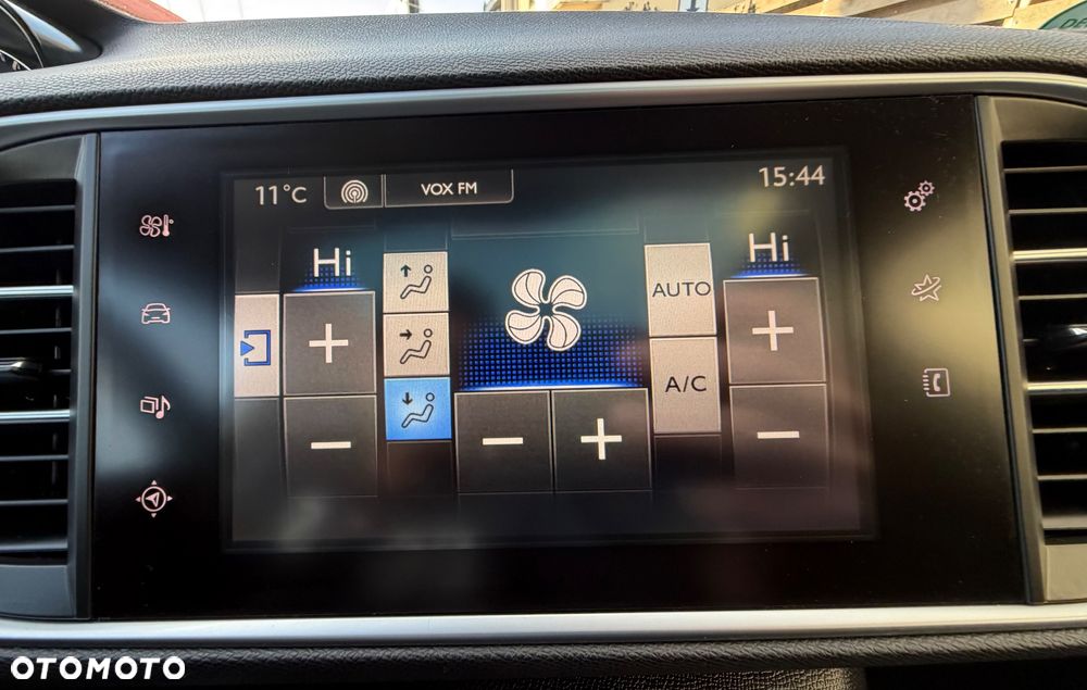 Peugeot 308 BlueHDi FAP 150 EAT6 Stop&Start GT-Line Edition - 37