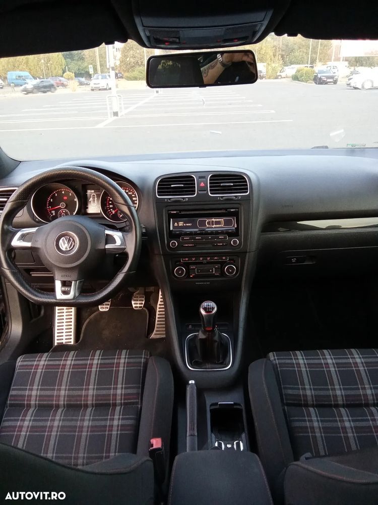 Volkswagen Golf 2.0 GTI - 9