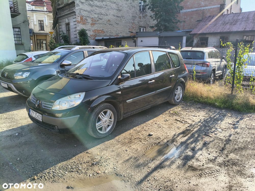 Renault Scenic 2.0 Confort Privilege - 12