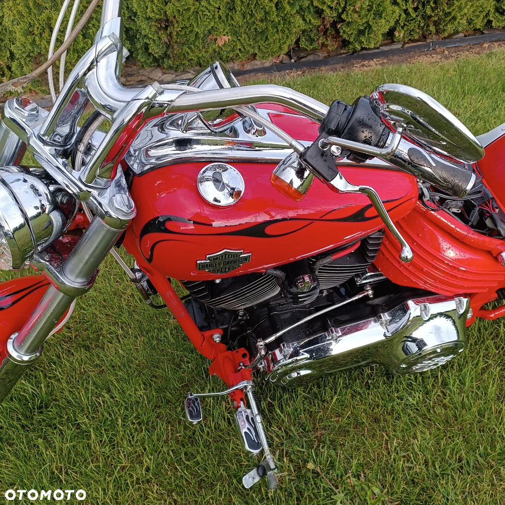 Harley-Davidson Softail Breakout - 18