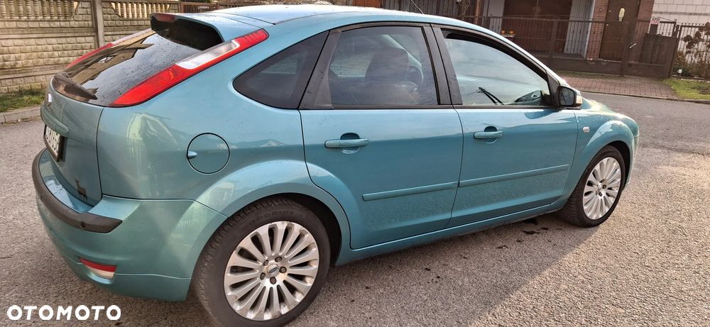 Ford Focus 2.0 16V Titanium - 9