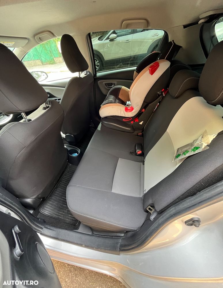 Toyota Yaris 1.5 VVT-i HSD Active - 17