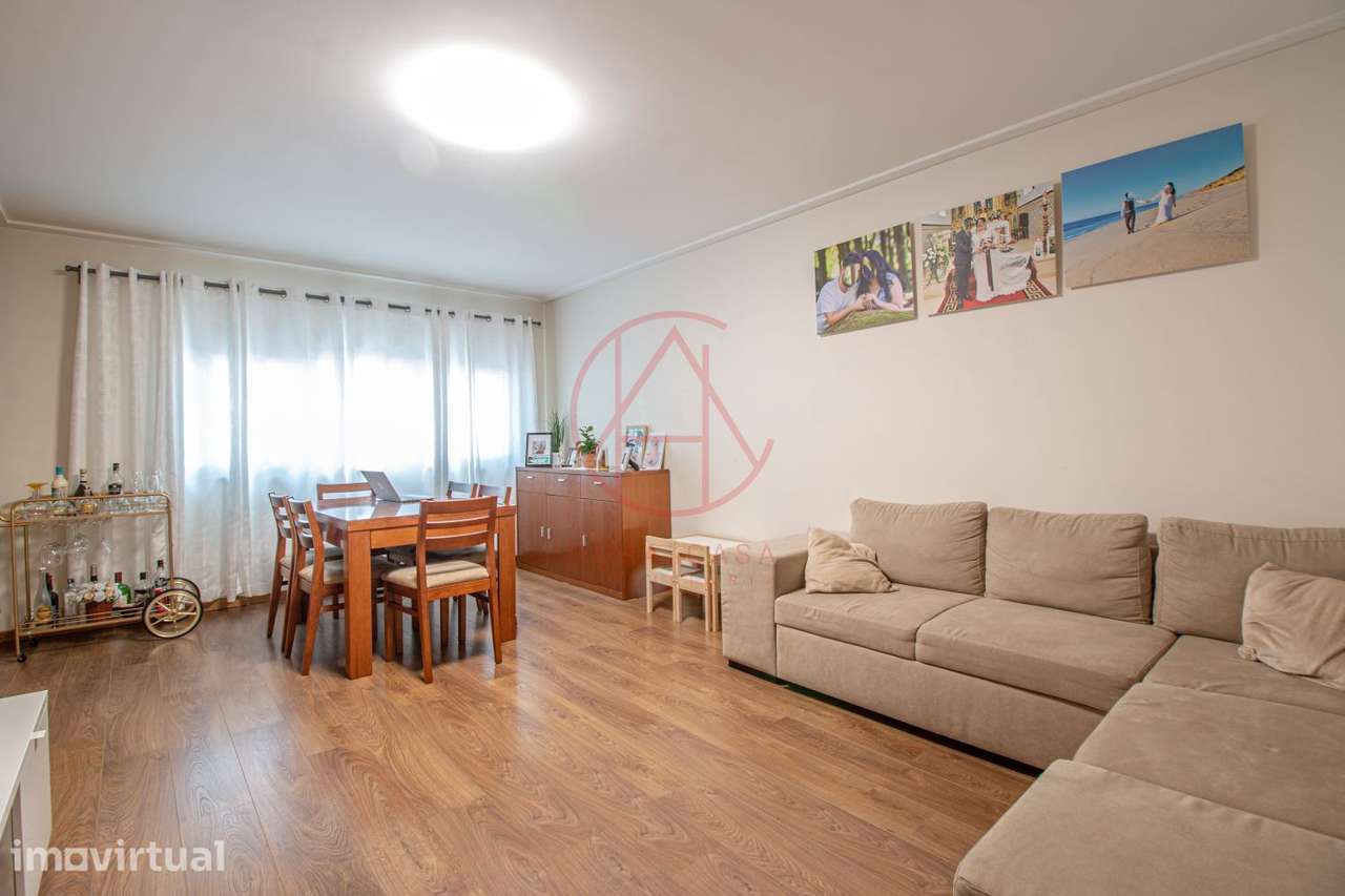 Apartamento T2 com Terraço e Garagem - Grande imagem: 2/44