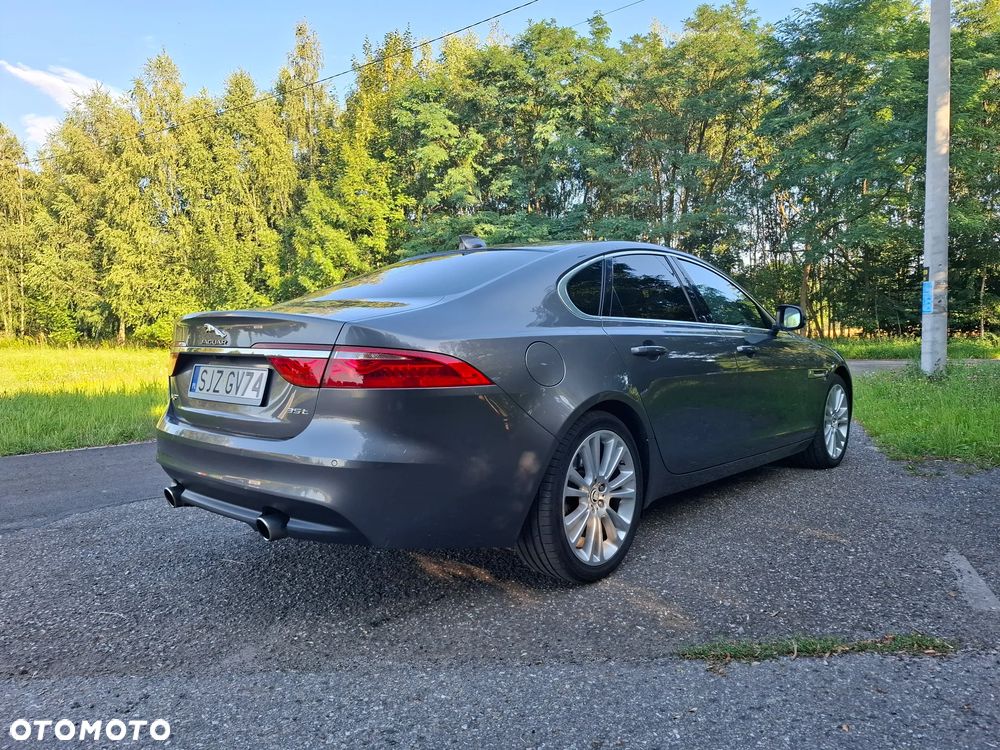 Jaguar XF 3.0 V6 Prestige - 9