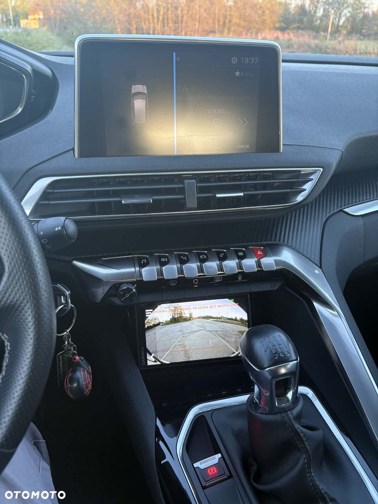 Peugeot 3008 1.6 BlueHDi Style S&S - 16