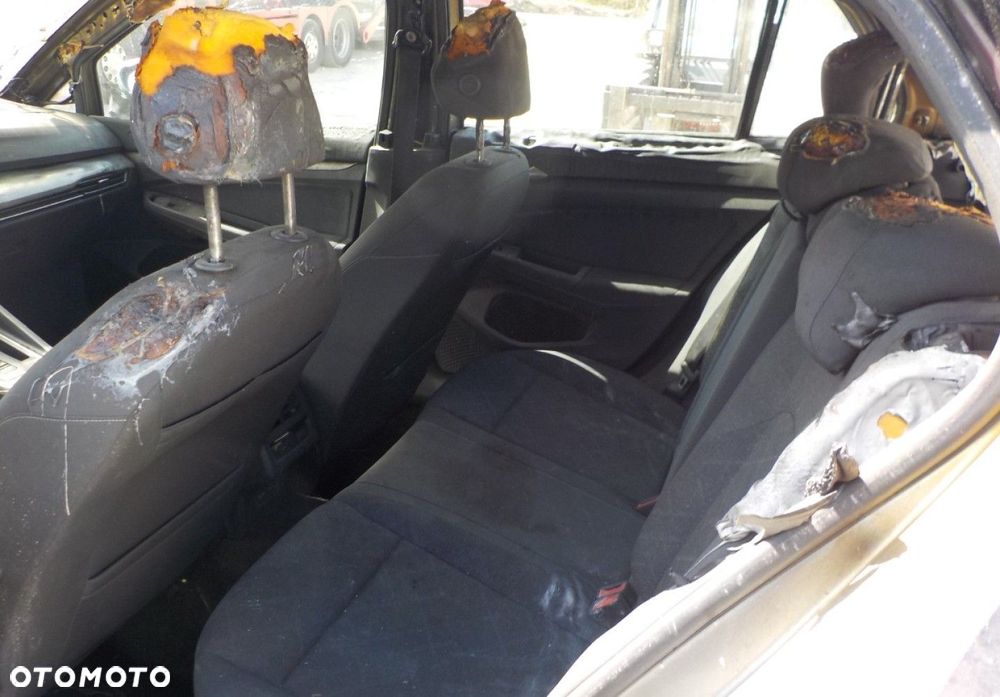 Volkswagen Golf - 29